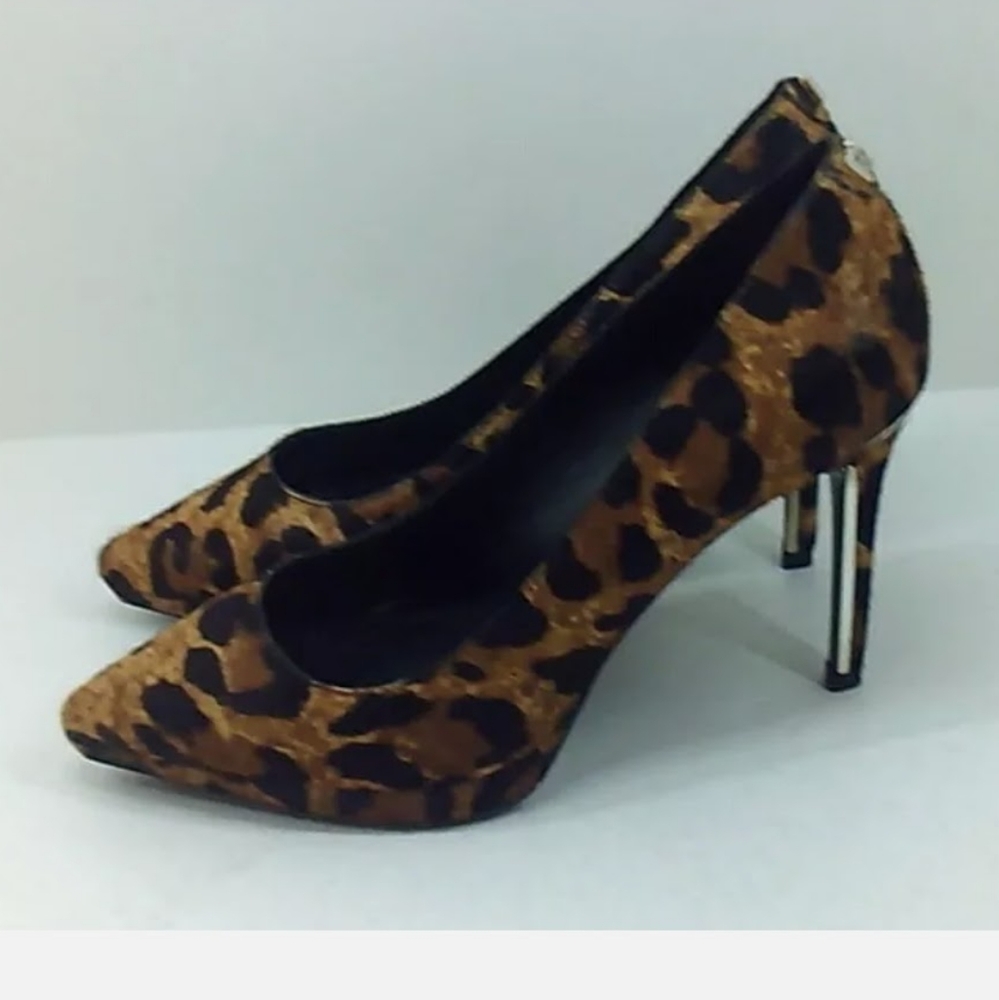 New Donna Karan Lexi leopard pumps size 9